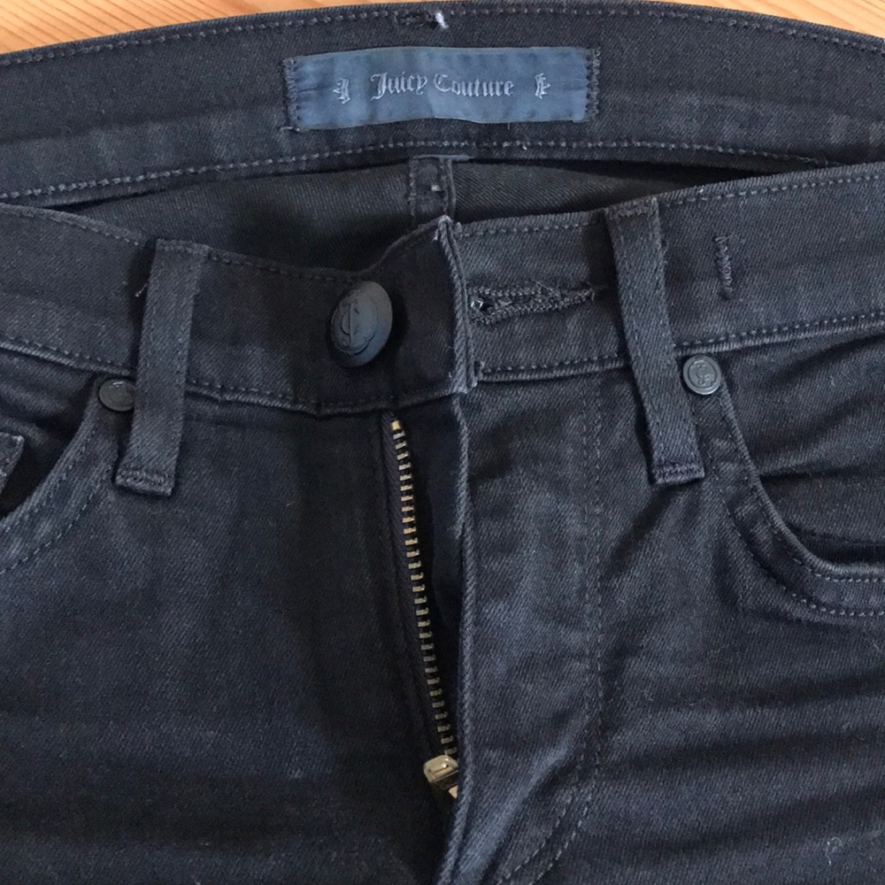 Juicy black jeans